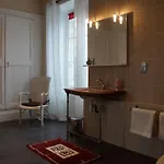 Chateau De - Caveau De Sabrage 4*