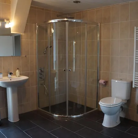 Oda ve Kahvaltı Chateau De - Caveau De Sabrage 4*