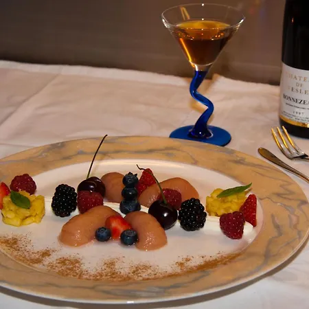 Oda ve Kahvaltı Chateau De - Caveau De Sabrage 4*