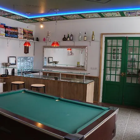 Chateau De - Caveau De Sabrage 4*