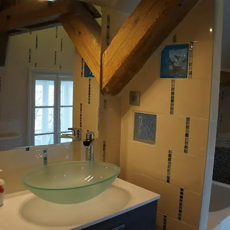 Oda ve Kahvaltı Chateau De - Caveau De Sabrage 4*