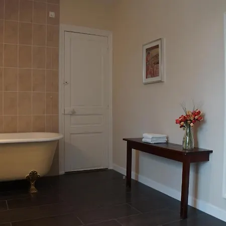 Chateau De - Caveau De Sabrage 4* Savennes (Puy-de-Dome)