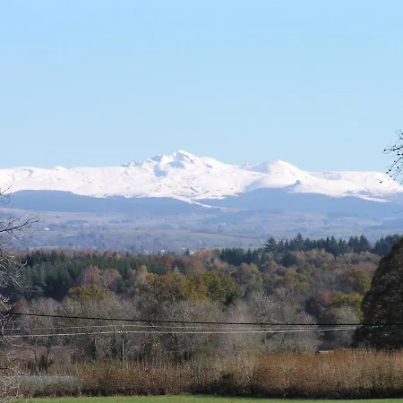 Chateau De - Caveau De Sabrage Oda ve Kahvaltı Savennes (Puy-de-Dome)