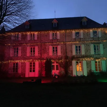 Chateau De - Caveau De Sabrage Savennes (Puy-de-Dome)