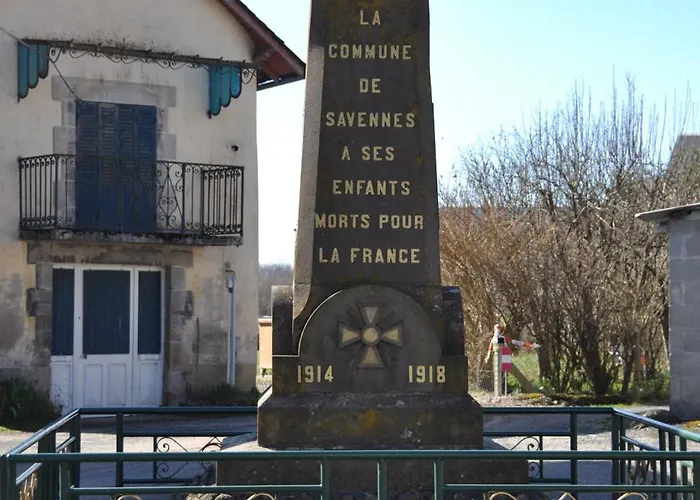 Chateau De - Caveau De Sabrage Savennes (Puy-de-Dome)