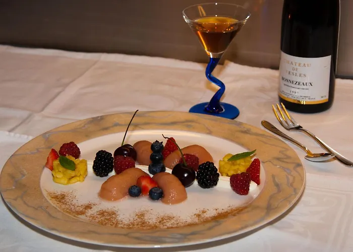 Bed & Breakfast Chateau De - Caveau De Sabrage 4*