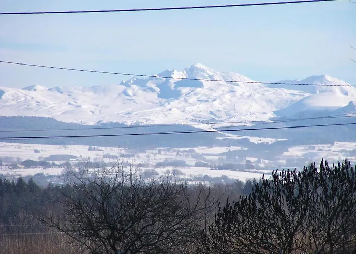 Frühstückspension Chateau De - Caveau De Sabrage 4*