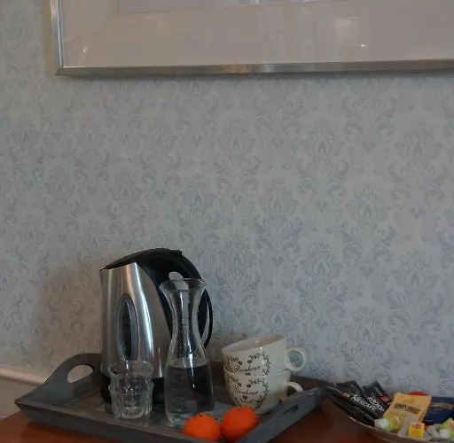 Chateau De - Caveau De Sabrage Bed & Breakfast Savennes (Puy-de-Dome)