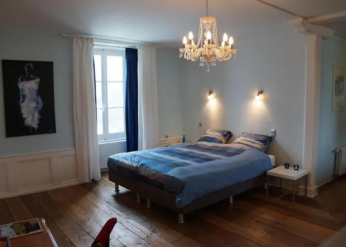 Chateau De - Caveau De Sabrage Frühstückspension