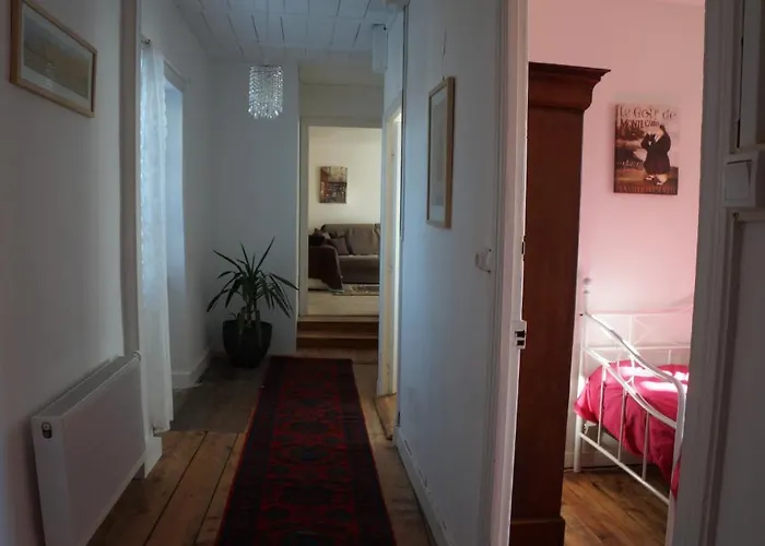 Chateau De - Caveau De Sabrage 4* Savennes (Puy-de-Dome)