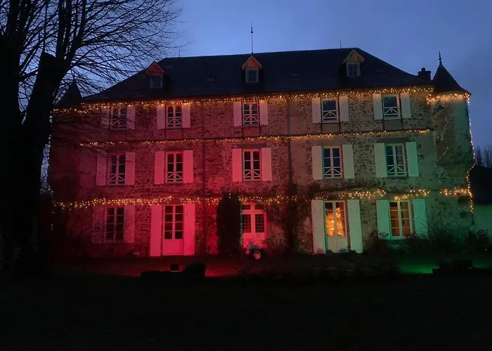 Chateau De - Caveau De Sabrage Savennes (Puy-de-Dome)